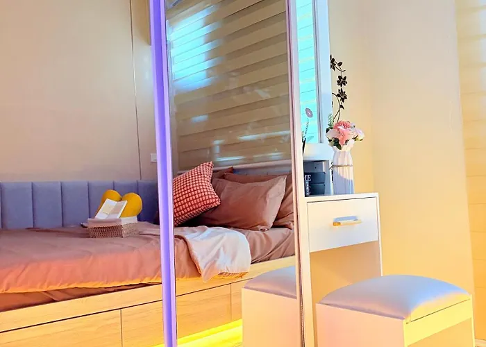 Bayshore Getaway Condotel By Clowie Manila